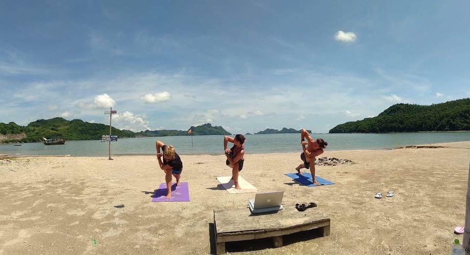 Woodstock Beach Camp Hien Hao Exterior foto